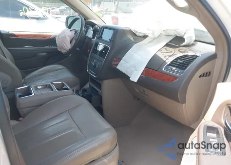 2013 Chrysler Town & Country Touring from USA, damaged, VIN 2C4RC1BG7DR556381